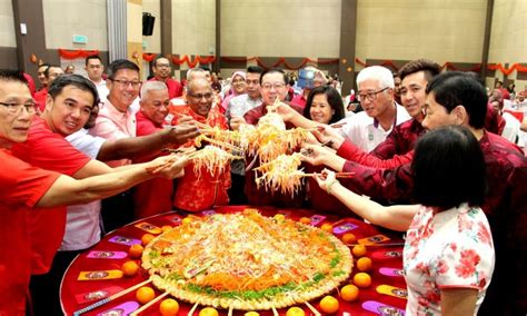 Duit pendeposit iaitu kita semua digunakan untuk membuat pelaburan strategik yang dianggap menguntungkan dan kurang berisiko untuk rugi besar. Kadar dividen 6.15 peratus diumum KWSP melebihi jangkaan ...