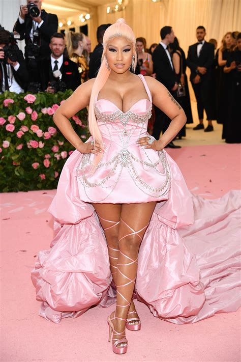 Nicki minaj has seen success well beyond the mainstream, exploding into international pop stardom since singing with signing a record deal with lil wayne's young money entertainment in 2009. Is Nicki Minaj pregnant? Rapper posts cryptic video ...