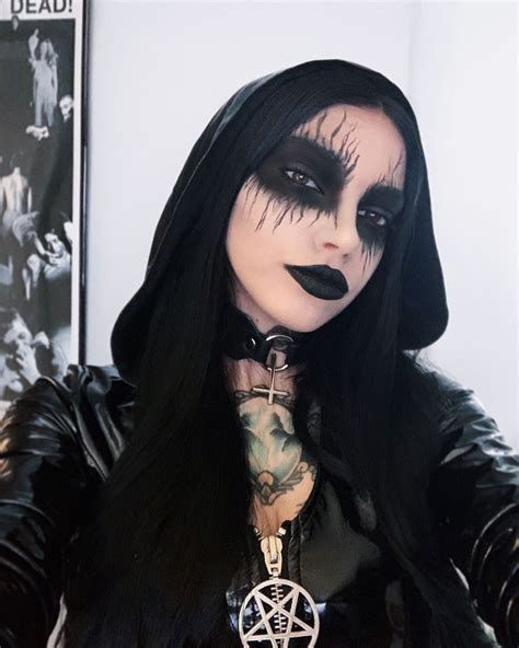 Pin By Jewel On My Outfits Goth Beauty Black Metal Girl Rave Makeup