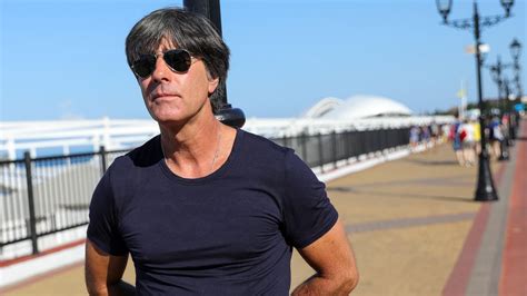 Seine laufbahn als spieler beendete er in der schweiz. Joachim Löw wird 60: Eine Würdigung zum Geburtstag | STERN.de