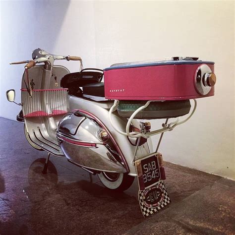 Super classic Vespa 150 #classic #vintage #vespa #scooter #scootboot #