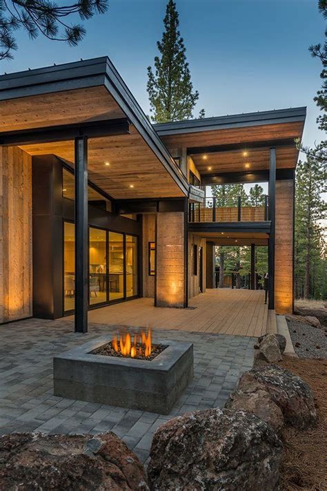 Exterior Modern Rustic House Design