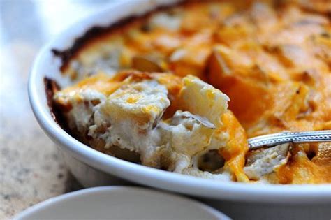 Everyone else likes it baked in a pan, she explains. Ree Drummond | Potatoes au gratin, Food dishes, Recipes