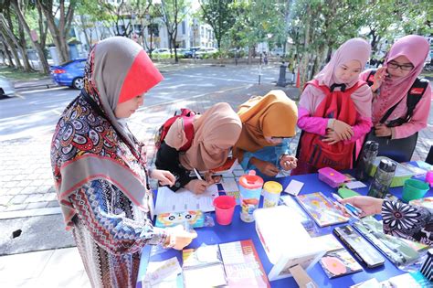 8.30 pm ketibaan tetamu kehormat. LIBRARY ROADTOUR DI FAKULTI SAINS KEMANUSIAAN (FSK) - UPSI ...