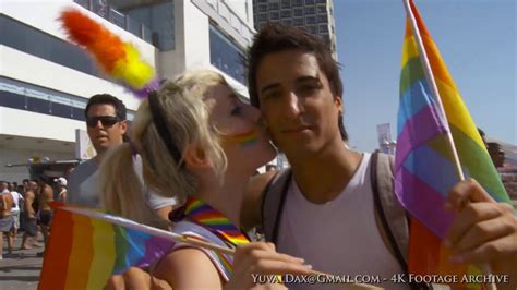 בואו לחגוג את שבוע הגאווה במלון ניקס, מלון הגאווה הרשמי מטעם עיריית תל אביב. ‫מצעד הגאווה - תל אביב Tel Aviv Pride parade‬‎ - YouTube