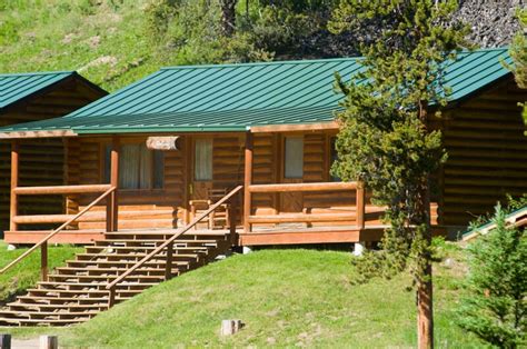 You can visit the hoppe ranch, which is situated about one and a quarter miles north of gardiner. Montana Log Cabins - Yellowstone - Deluxe Accommodations ...