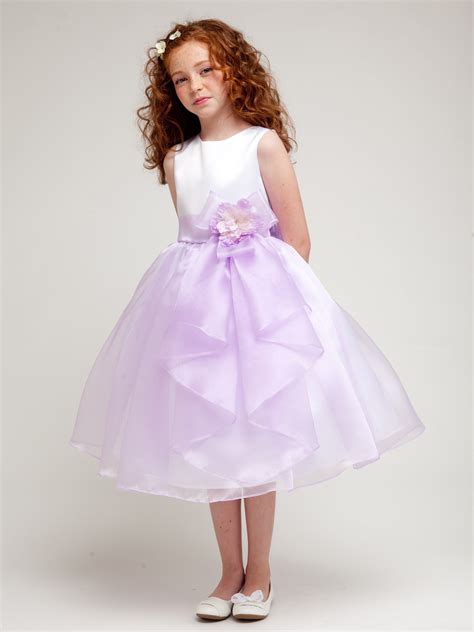 Use Suitable Accessories To Match Cheap Flower Girl Dresses