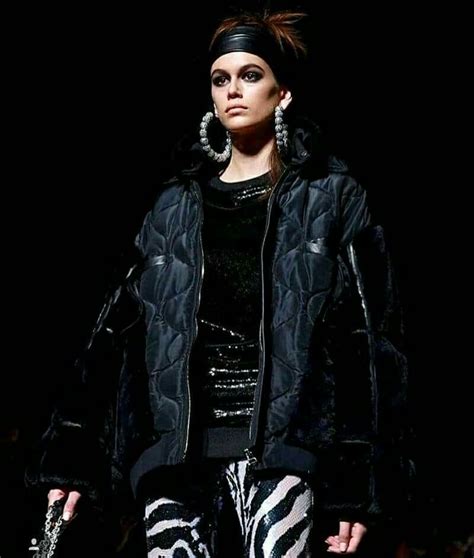 Kaia Gerber Walking For Tom Ford Fw18 Ny Fashion Week High Fashion