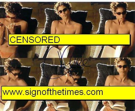 Halle Berry Autograph Naked Signed Photo Rare Sign Of The Times