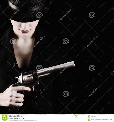 Dame Mit Einem Revolver Stockfoto Bild Von Gefährlich 20111882