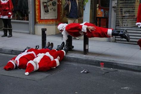 Drunk Santas 41 Pics