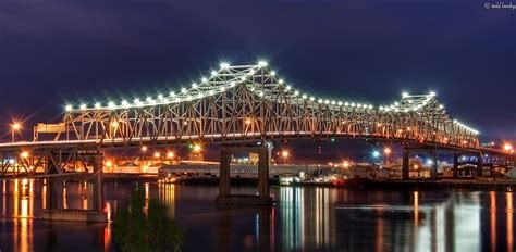 mississippi river bridge   night shot