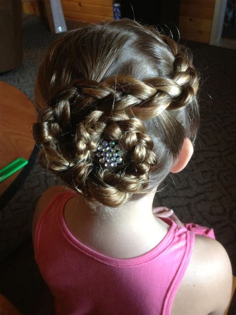 Listed here is how to improve your wedding hairstyles in the ideal way, your own hair frames your look, so it is the second thing persons notice about you. Junior bridesmaid or flower girl hairstyle, love the ...