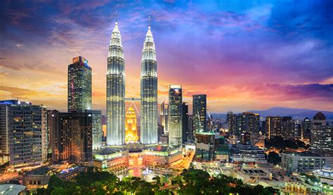 It borders thailand to the north and the countries of brunei and indonesia on borneo.south east asia, between thailand & indonesia. Everything You Need To Know About Your Tourist Visa For ...