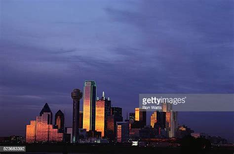 Dallas Skyline Sunrise Photos And Premium High Res Pictures Getty Images