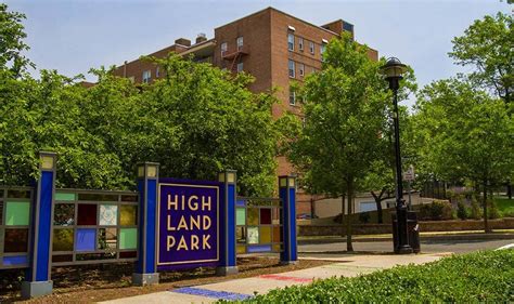 Mostly in just 1 block. Photos of Parktowne Apartments in Highland Park, New Jersey