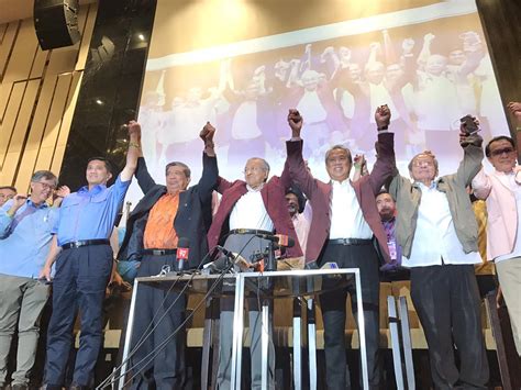 Pakatan harapan chairman tun dr mahathir mohamad ended the love malaysia, end kleptocracy gathering, announcing the five measures that the opposition pact would undertake in its first 100 days in power. Pakatan Harapan Technically Has Fallen After In Power For ...