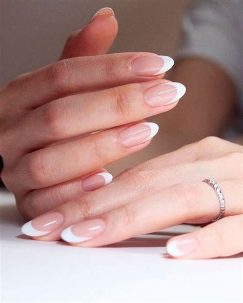 9 Stunning Modern French Manicure Ideas Stylish Belles In 2021
