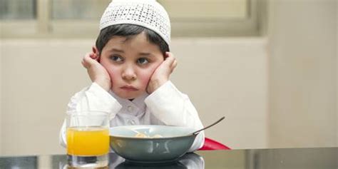 6 Golongan Orang Yang Tidak Wajib Berpuasa Ramadhan Dalam Islam