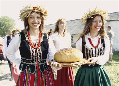 Old Slavic Symbolism Of Bread And Harvest Rituals In Poland Slavic