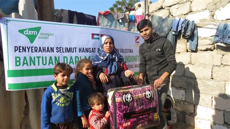 67 Keluarga Miskin Di Kota Gaza Terima Selimut Hangat Dari Dompet