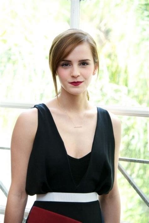 Emma Watson At Noah Photocall Four Seasons Hotel In Los Angeles