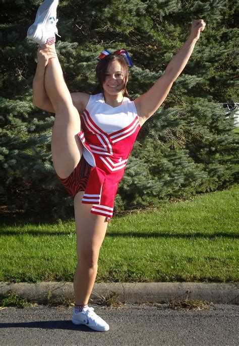 Sammie Girl 3 Cheerleading Photo Shoot