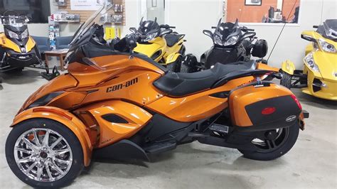 2014 Can Am Spyder St Limited First Look Youtube