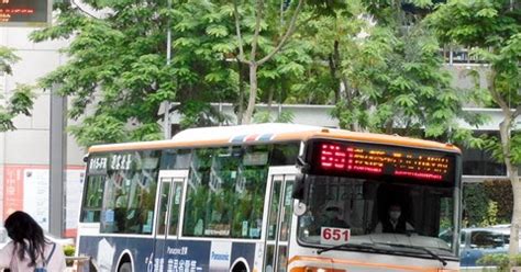板橋美食推薦、板橋餐廳懶人包 完成囉，大家最愛的 板橋車站美食 (含板橋大遠百美食) 、板橋府中美食 (含黃石市場、府中商圈)、板橋新埔美食等，在地人才知道的必吃推薦口袋名單，通通在文章裡面啦! Buslover's 公車紀實記錄本: 20200610 651 板橋-臺北市政府 搭乘記錄