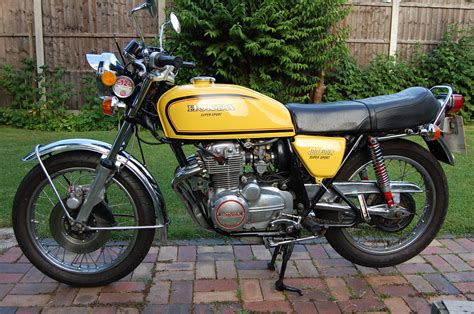 The used bike platform at www.carandbike.com provides opportunity to both individuals and dealers to list their second hand bikes for sale and remember it is absolutely free! HONDA CB400 FOUR 400 4 F2 1978 CLASSIC MOTORCYCLE