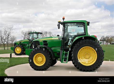 John Deere Iowa Factory Hi Res Stock Photography And Images Alamy
