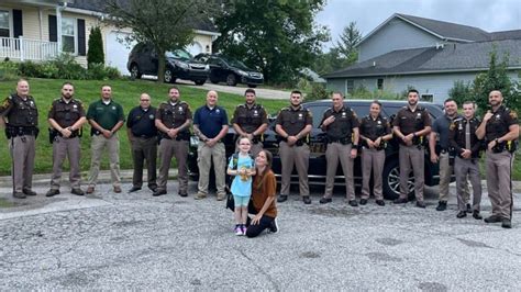 Police Join Fallen Deputys Daughter On First Day Of School