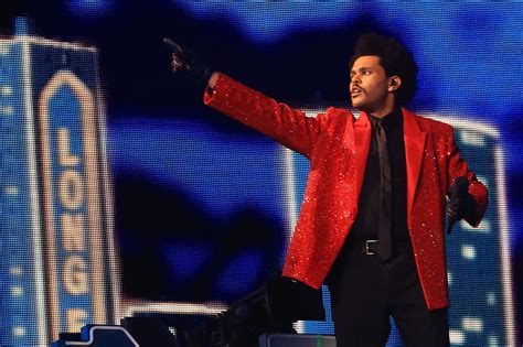 We Want To Plaster These Photos Of The Weeknds Super Bowl Performance