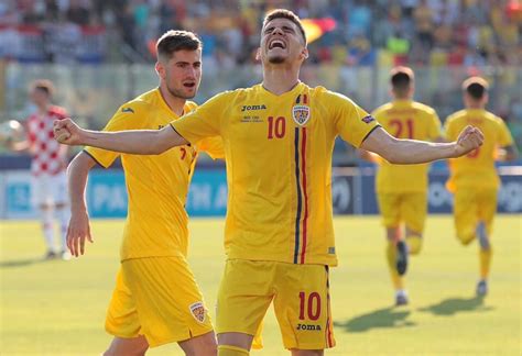Ianis hagi, rumano e hijo del mítico gheorghe hagi, convirtió dos tantos desde los doce pasos para genk en bélgica y demostró su capacidad como ianis hagi a primit o oferta incredibila! I migliori talenti del calcio mondiale: Ianis Hagi ...