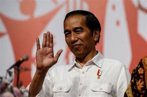 Presiden Tolak Secara Halus Usulan Penempatan Perwira Aktif TNI/Polri di Kementrian 