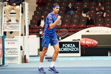 Atp vienna novak djokovic vs lorenzo sonego. Tennis, Lorenzo Sonego sconfigge Novak Djokovic: tutte le ...
