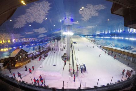 Adquira seu passaporte e venha brincar no único parque com neve de verdade do brasil. Snowland: viva o mundo da neve em Gramado - Falando de Viagem