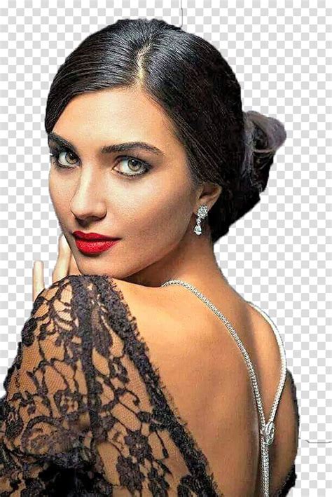 Şu anda ise antakya'da çekilen asi dizisinde murat yıldırım'la beraber başrol oynamaktadır. Tuba Büyüküstün Asi : Tuba Buyukustun Turkish-Actress ...