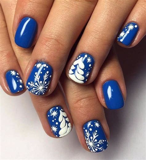 35 Perfect Winter Nails For The Holiday Season Blue Nails Winter