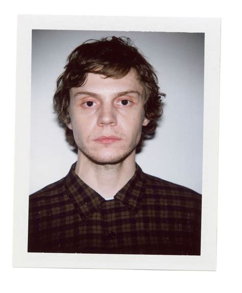 Evan Peters With Brown Curly Hair Aesthetic Art GIF Icon Header Wallpaper Pretty Men