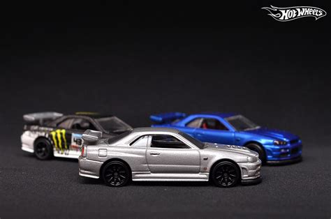 In october 2000, nissan introduced the v·spec ii, replacing the v·spec. my inside: HOTWHEELS CUSTOM NISSAN GT-R34