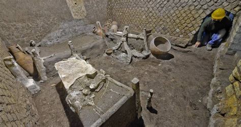 Archaeologists Uncover Incredibly Well Preserved Slave Room In Pompeii