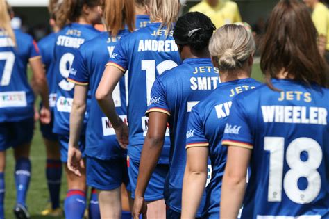 Nine teams competed in the league, with most of the players from australia but 33 of them from 11 other countries. W-League: Deans names maiden 2018/19 squad | Newcastle Jets