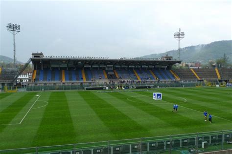 The comune di bergamo has officially announced that atalanta have bought stadio atleti azzurri d'italia. Gewiss Stadium (Stadio Atleti Azzurri d'Italia ...