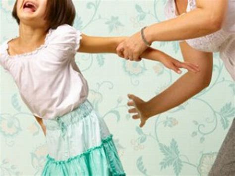 Scaring Your Senseless Public Shaming Good Play Mom Spanking Daughter