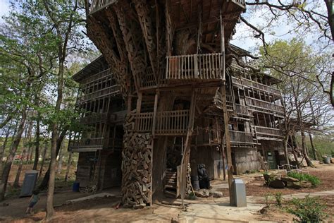 15 Most Amazing Treehouses Just3ds