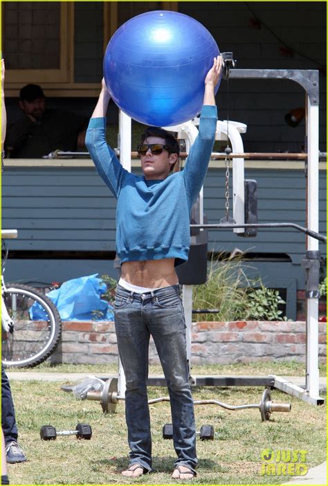 Zac Efron Plays With Big Balls On Townies Set Photo 2866675 Dave