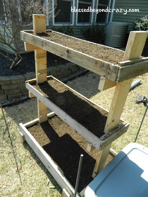 Check spelling or type a new query. DIY Gardening Box
