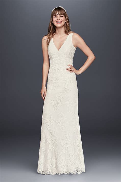 Whats Not To Love About This Floral Lace Wedding Dress