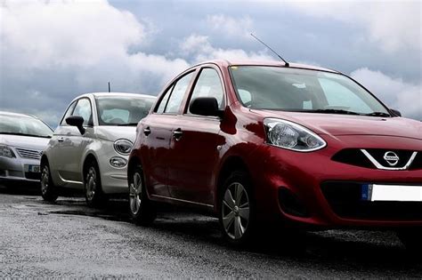Das automobil wird anfangs von vielen zeitzeugen kritisch gesehen. Das erste eigene Auto: Ideale Autos für Fahranfänger ...
